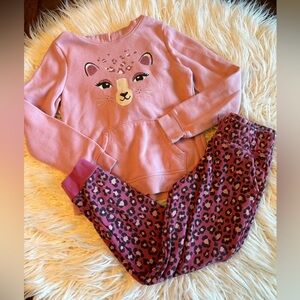 💛 10 for $13 💛 leopard print jogger set
